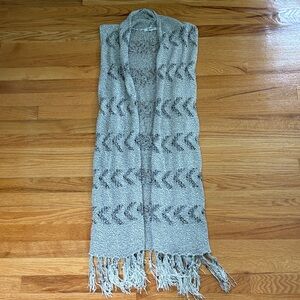 BB Dakota Knit Shawl with Fringe